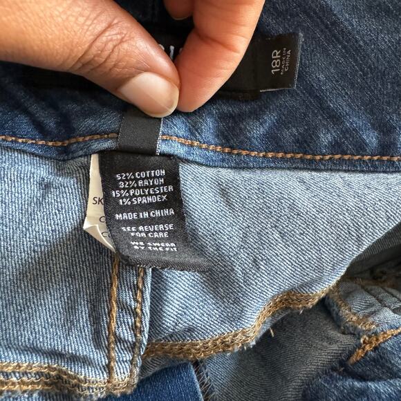 Torrid Denim Jeans Stretch Skinny Triple Buttons Plus Size 18 - Picture 9 of 9